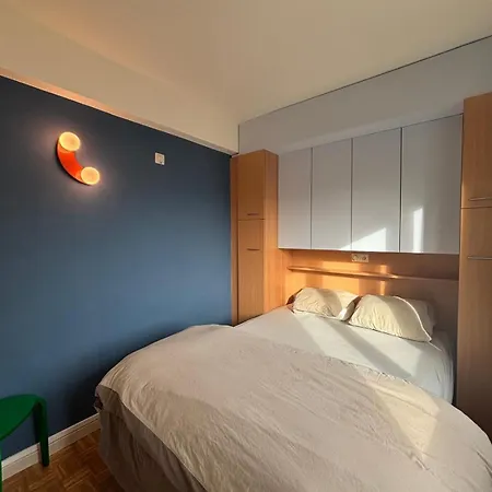 Gezellig 1-slaapkamer Vlak Bij & Casino Appartement